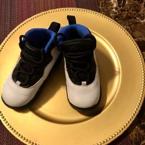 Kids Jordan 23 sneakers